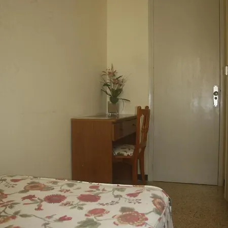 Torre Mar בית הארחה 3*