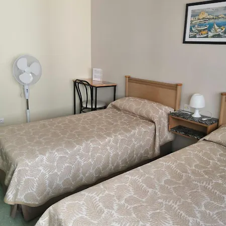 Guest house Torre Mar 3*